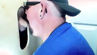 Dude getting a blowjob from an expert sucker in a gloryhole
