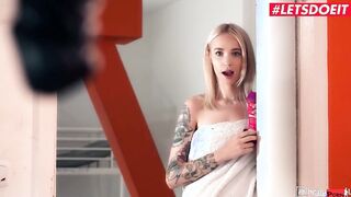 Freaky Hostel - Super Sexy Russian 18 Yo Arteya Takes Her First huge african dick