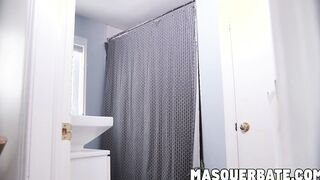 Freaky dude gives a blowjob to his new muscular roommate
