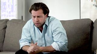 Seth Gamble has come to the conclusion that he has to break up with his lover. Ashley Lane knows that