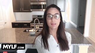 Fucking my Stepmom Alexis Zara while she is in Hurry