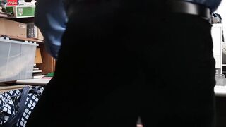 Beauty Thief makes a Deal with the Security Officer