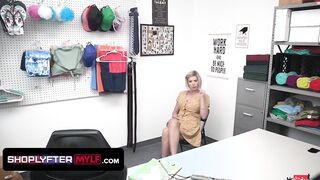 babe Mature Blonde Amber Chase Pays for Panties with her Twat