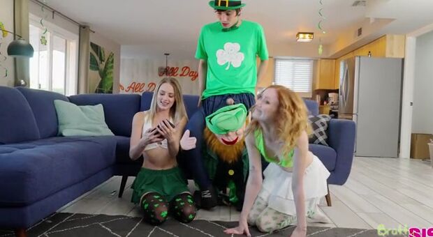 Its A Leprechaun Boner - S22:E1