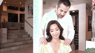 Donnie makes Scarlett orgasm before playing piano