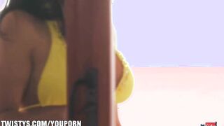 Emily Addison and Taylor Vixen have a amazingly beauty sex session