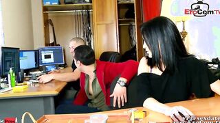 French slim MILF do her first amateur porn homemade