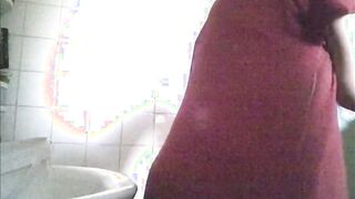 joyable peeking at my mature mother