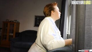 HausfrauFicken - German Old Seduces Worker And Rides His Hard Penis - AMATEUREURO