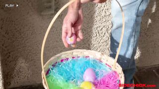 SIDECHICK Egg hunt with Khloe Kapri