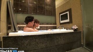 Japanese splendid gf enjoys romantic sex
