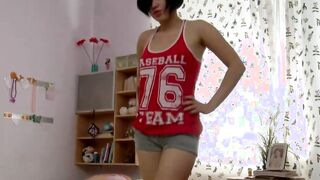 eighteen Yo brings me to her place to screwed