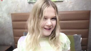 See this unbelievably adorable 18 got creampied