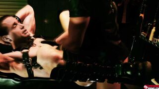 Colton Reece rimming Quin Quires hole