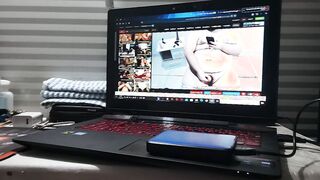 VID_112 ma masturbez uitandu-ma la un video cu mine(4 min)