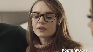 Tantalizing MILF Jessae Rosae removes taboo for Havana Bleu
