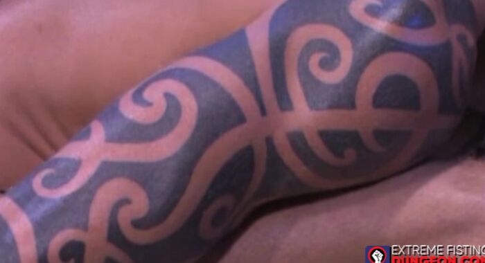 Muscular stud fisted and gaped for warm cum to receive
