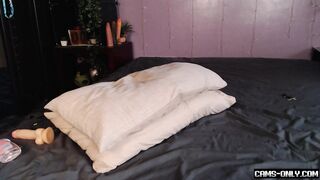Ebony drives white cock to explode on her back