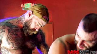 Jack Dixon cum on Tryp Bates face after plowing Jake Morgans