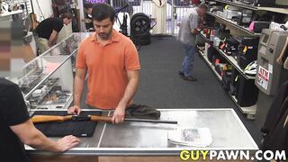 Pawnee rides cock to avoid walking out of the shop broke