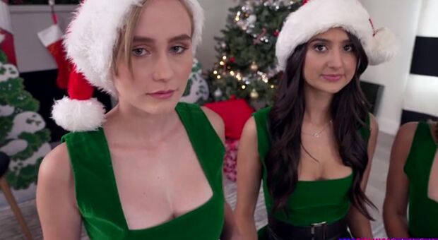 Eliza Ibarra is gets together with her friends Alicia Williams and Jazmin Luv to make