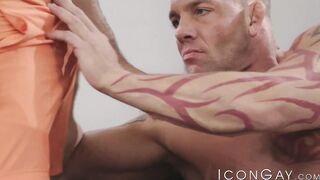 Muscle hunk Tristan Brazer hard fucks gorgeous Colby Tucker