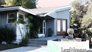 Young blonde forms sixtynine with bombshell stepmom