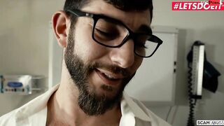 SCAMANGELS - Vienna Black And Kenzie Reeves Tag-Team On Doctor's Long Dick - LETSDOEIT