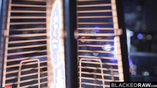 BLACKEDRAW BBC-hungry Blonde Jessie hooks up with stranger