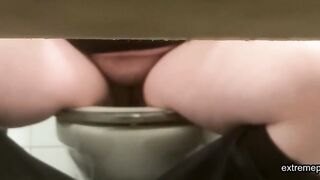 spying on my stepmom wiping her pussy