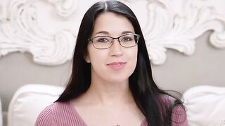 Alex Coal, sex therapist, is here to help you out in the bedroom. She goes through the core things that