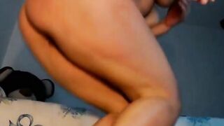 Amazing Chick fingerfucking herself and loving it