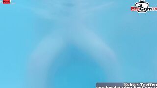 Outdooor 3 way inside the Jacuzzi with 2 thin german Teenage Girls
