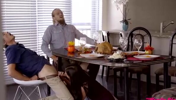 Dick Gobbling Cousin - S5:E3