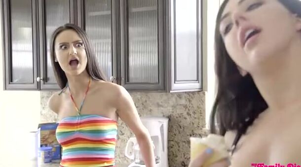 Cupcake Cumshot - S4:E4