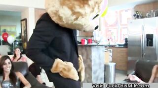 House Party With Taylor Kay, Luna Sky, Melanie Hicks And More!