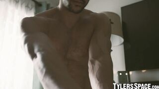 Ripped masseur hunk barebacking his gorgeous client