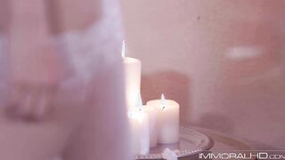 Babe Avi Love feels so happy to have it in her ass doggy
