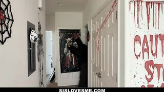 Halloween Stepsister Hammering