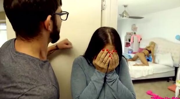 Butt Clap Addiction - S1:E5