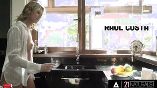 Natural Blondie Starts Her Day With Sex