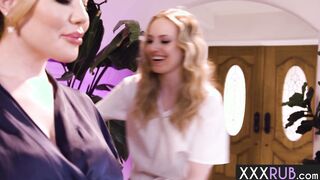 Hot housewife enjoyed passion massage