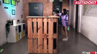 TURNED ON HOSTEL - Latina Maid Jade Presley Hardcore Anal On Her Break - LETSDOEIT