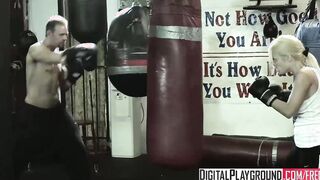 sexy blonde (Jesse Jane, Erik Everhard) banged in the ring - Digital Playground