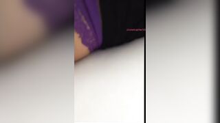 Sevgilisini kameraya aliyor