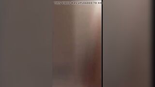 Sevgilisini kameraya aliyor