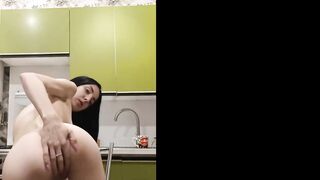 Amateur beauty having fun with her new vibrator