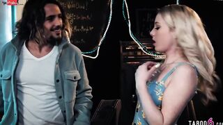 Naive virgin teens year mature blond groupie Dixie Lynn fucks solo artist