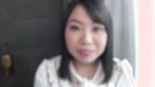 Kaede Morimoto is an amateur young lady who wants to be a celeb and answers an online ad to meet