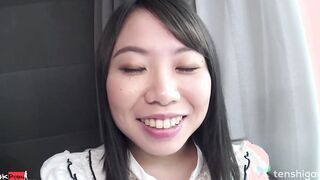 Kaede Morimoto is an amateur young lady who wants to be a celeb and answers an online ad to meet